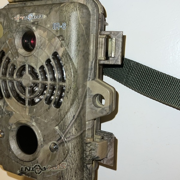 Spypoint IR-6 trail camera - Picture 3 of 6